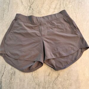 ATHLETA size US 6 shorts. Purple grey color. BRAND NEW Condition.